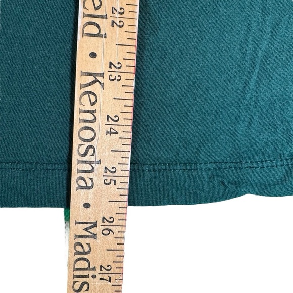 Team Apparel Women's T-Shirt Medium 1X NFL Green Bay Packers Football V-Neck - Picture 8 of 8